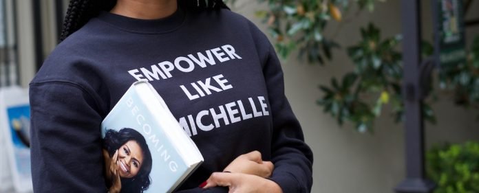 Becoming Michelle Obama Recensione Libro Documentario. Photo by Alex Nemo Hanse on Unsplash