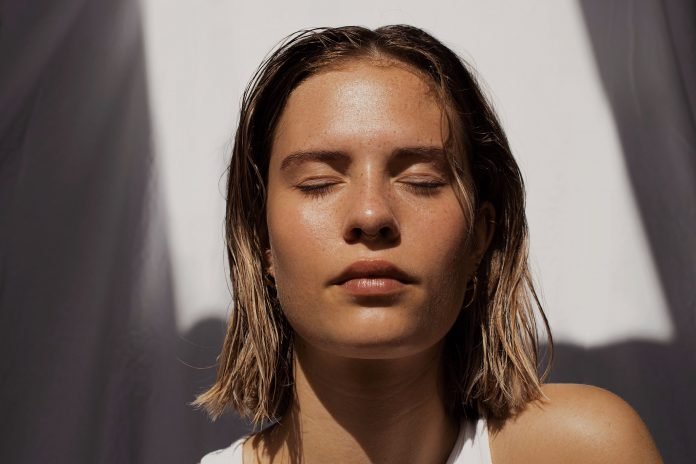 Skin care routine. Fleur Kaan unsplash.com