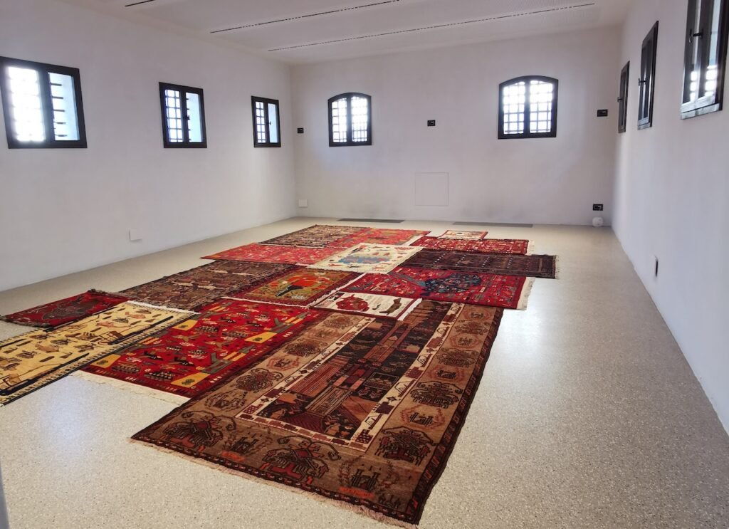 War rugs - Fondazione Sergio Poggianella